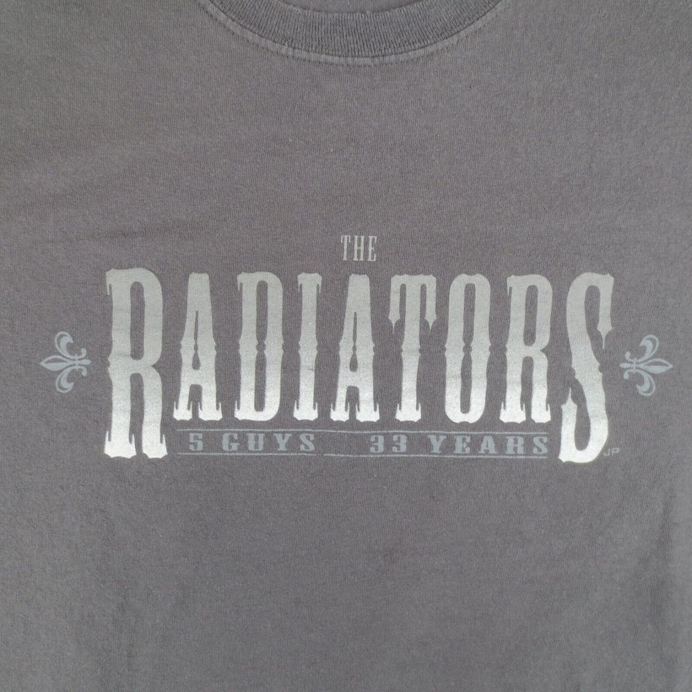 VTG The Radiators 5 Guys 33 Years T Shirt Mens 2XL Gray Short Sleeve Rock Band